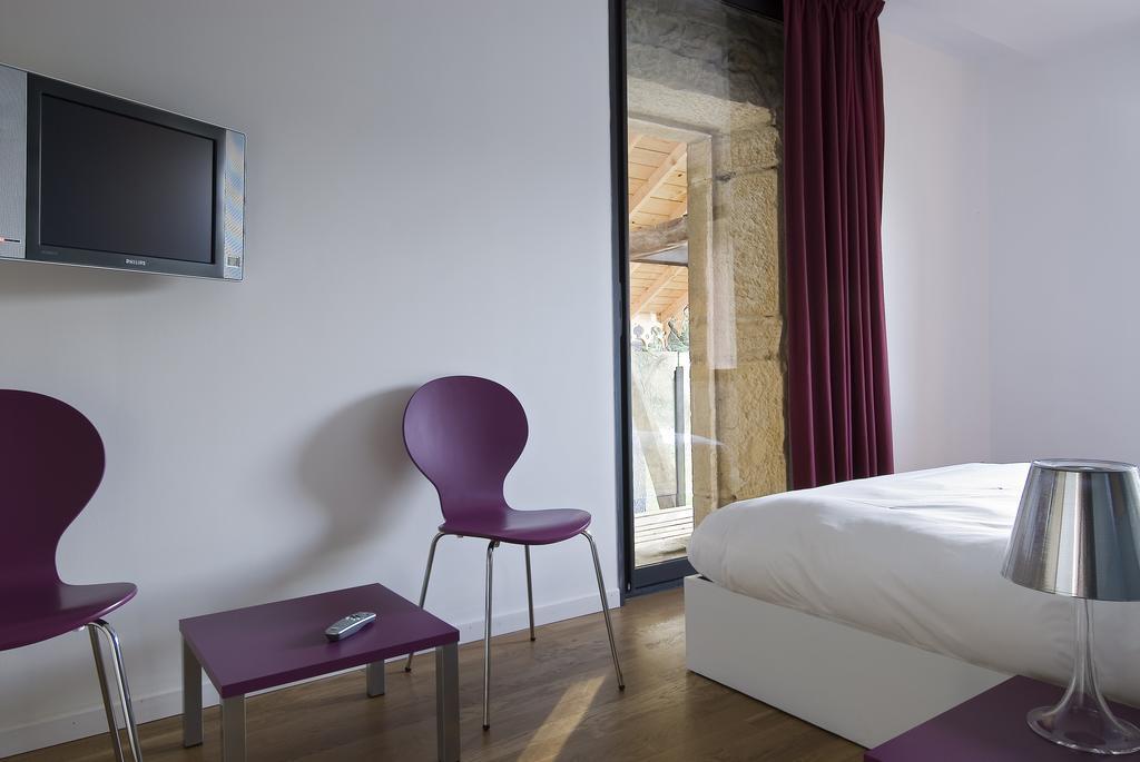 Domaine Des Sequoias - Les Collectionneurs Hotel Ruy-Montceau Buitenkant foto