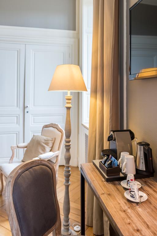 Domaine Des Sequoias - Les Collectionneurs Hotel Ruy-Montceau Buitenkant foto