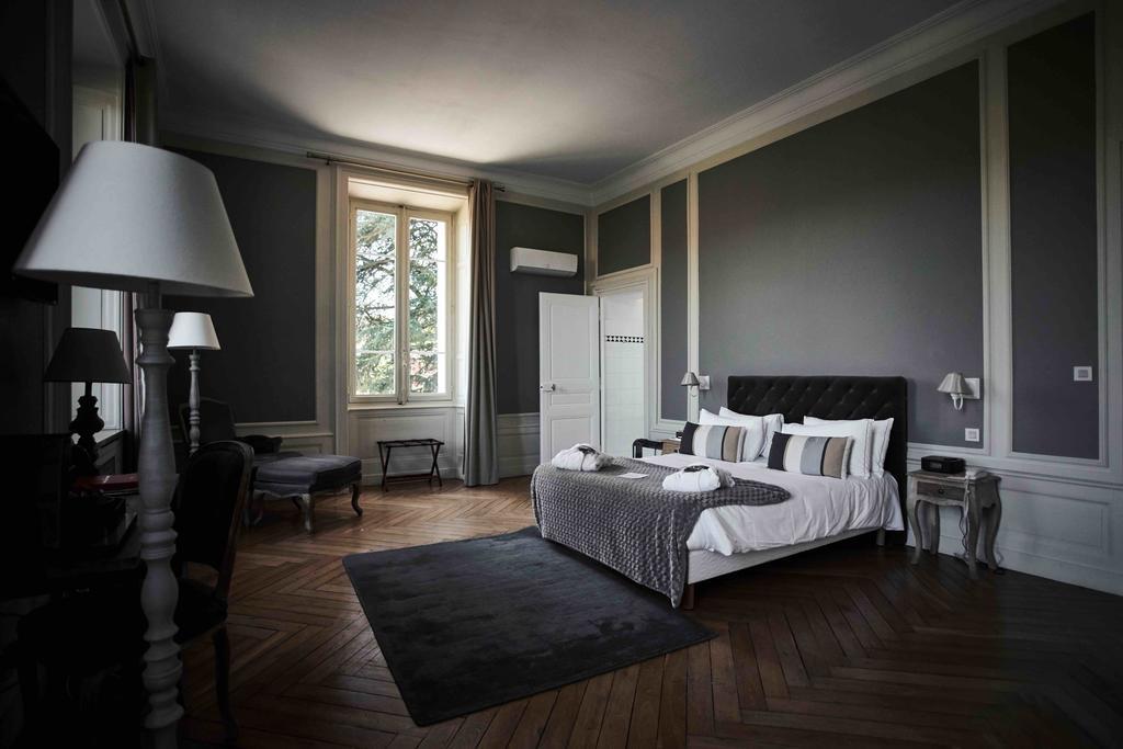 Domaine Des Sequoias - Les Collectionneurs Hotel Ruy-Montceau Buitenkant foto
